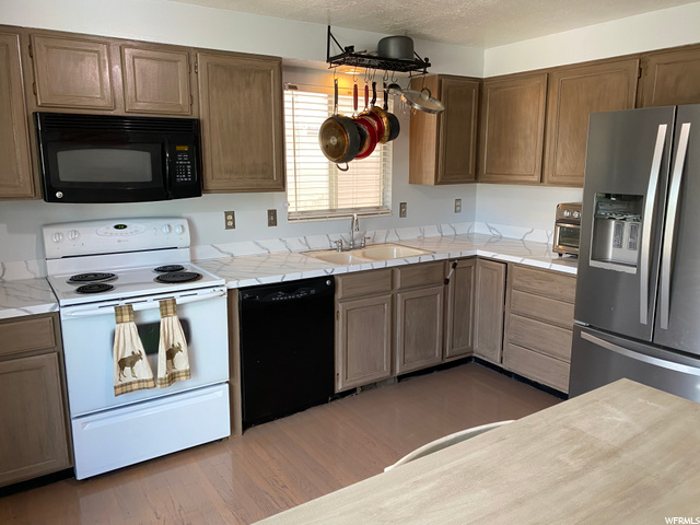 232 E 935 S, Layton, UT 84041 — photo 9