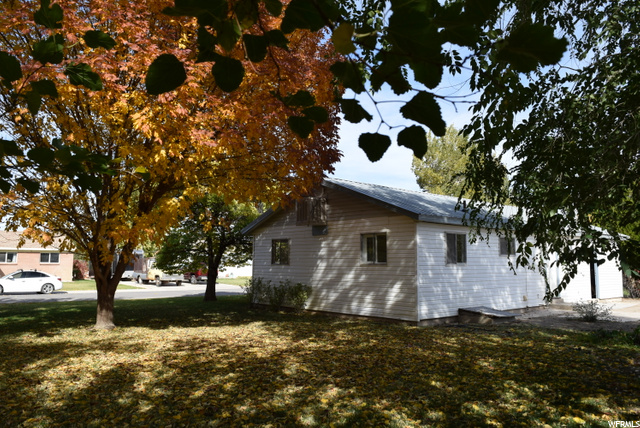310 E Thompson Ave, Green River, UT 84525 — photo 2