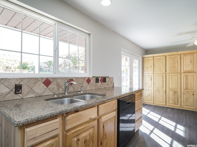 4250 Edgehill Dr, Ogden, UT 84403 — photo 9