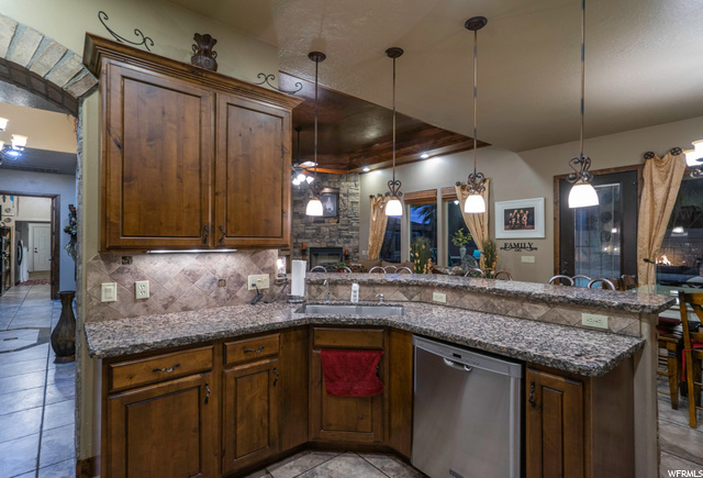 1029 E Black Brush Dr, Washington, UT 84780 — photo 12