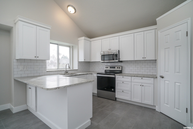 1860 E 2125 N, Layton, UT 84040 — photo 8