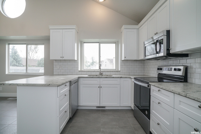 1860 E 2125 N, Layton, UT 84040 — photo 6