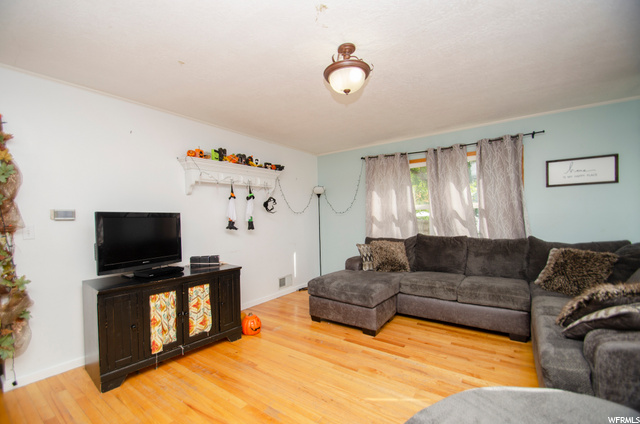 330 E E Elberta Dr, North Ogden, UT 84414 — photo 5