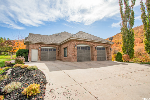 290 E Summerwood Dr, Bountiful, UT 84010 — photo 5