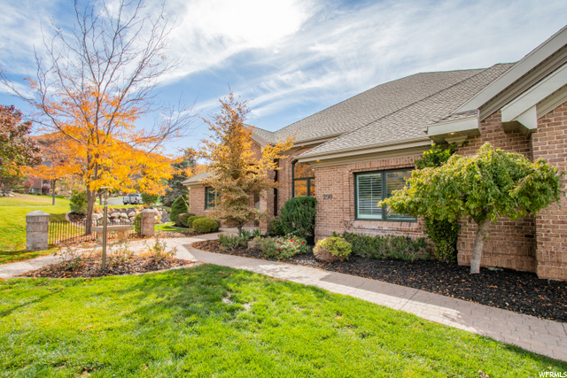 290 E Summerwood Dr, Bountiful, UT 84010 — photo 2