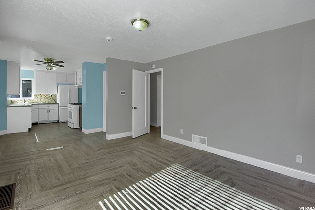 466 W Cherry Dr, Riverdale, UT 84405 — photo 6