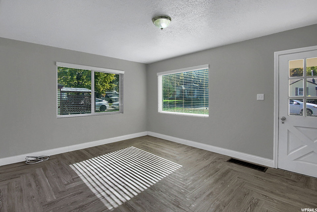 466 W Cherry Dr, Riverdale, UT 84405 — photo 3