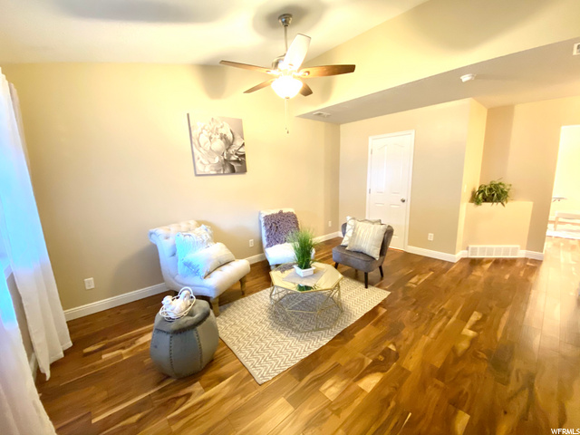 70 N River Pointe, Logan, UT 84321 — photo 2