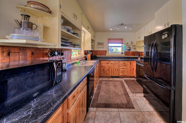 335 Crestview Dr, Moab, UT 84532 — photo 12