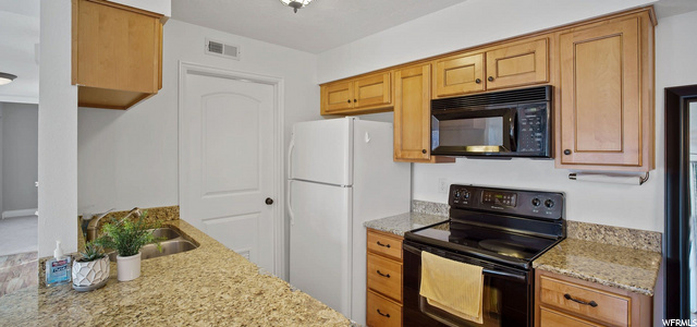 2095 S Main St #21, Bountiful, UT 84010 — photo 2