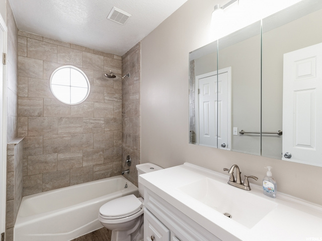 1753 N 2225 W, Clinton, UT 84015 — photo 4