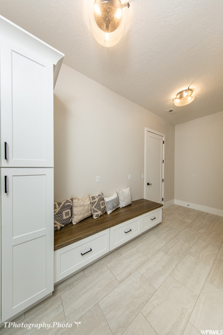 Photo 35 for MLS #1710173 at 56 W Elinor Ln
