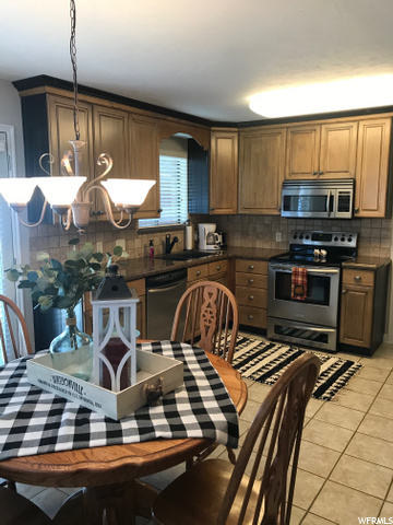 8826 S 1700 E, Sandy, UT 84093 — photo 7