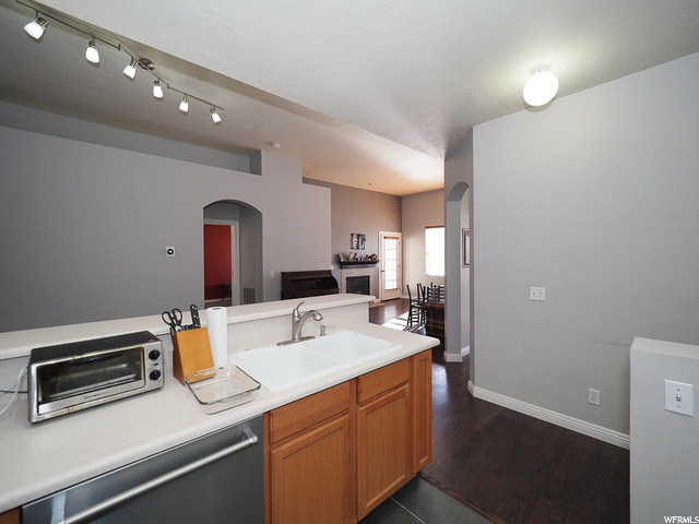 969 S Courtyard Ln E, Centerville, UT 84014 — photo 7