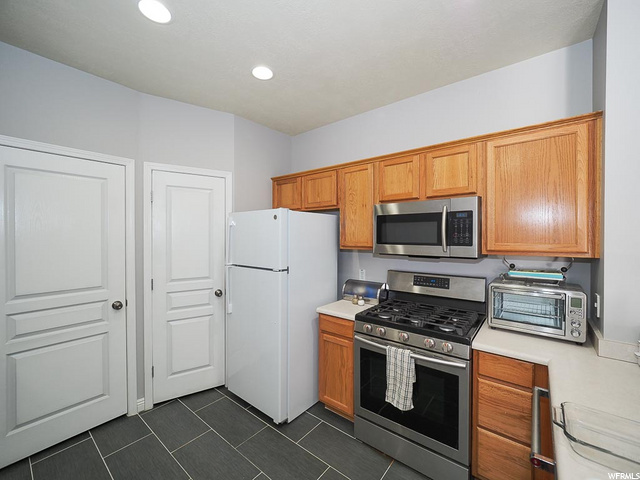 969 S Courtyard Ln E, Centerville, UT 84014 — photo 6