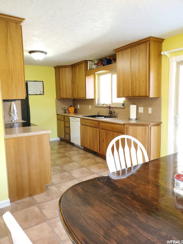 929 Wasatch Dr, Layton, UT 84040 — photo 4