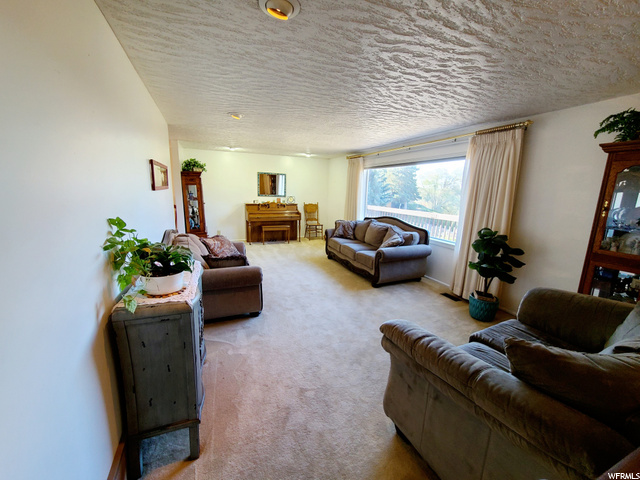 1414 Sunview Dr, Ogden, UT 84404 — photo 2