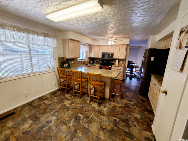 1414 Sunview Dr, Ogden, UT 84404 — photo 9