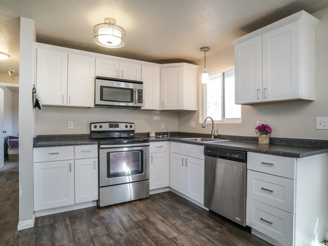 2452 N 970 W, Clinton, UT 84015 — photo 9