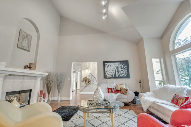 1738 E Briarglen Dr, Sandy, UT 84092 — photo 9