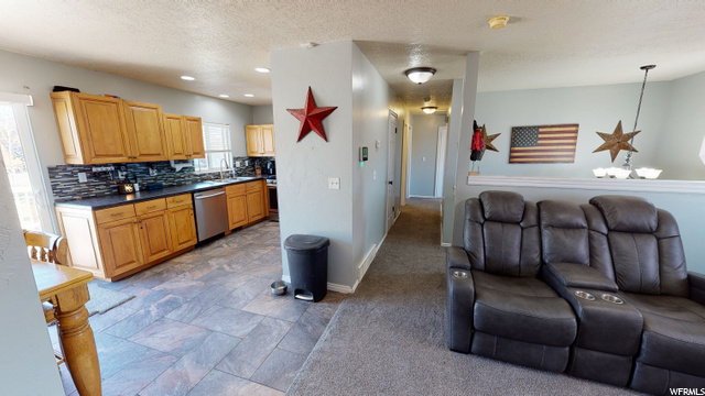 2014 N 2475 W, Clinton, UT 84015 — photo 4