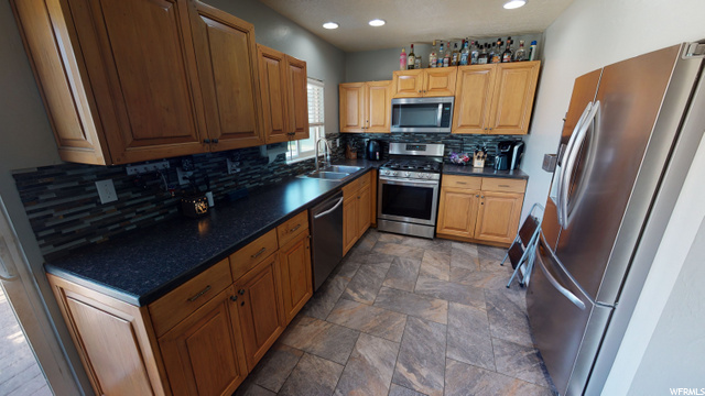 2014 N 2475 W, Clinton, UT 84015 — photo 6