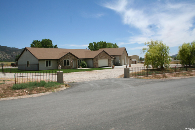 789 S 3500 E, New Harmony, UT 84757 — photo 2