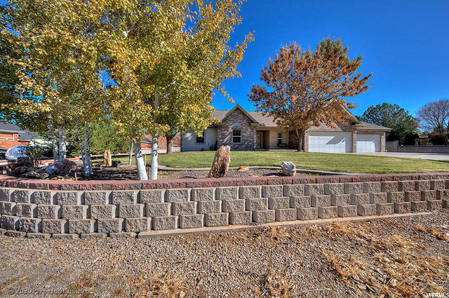 4191 S Beeman Rd, Moab, UT 84532 — photo 2