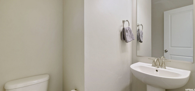 1537 E Primrose Ln, Layton, UT 84040 — photo 3
