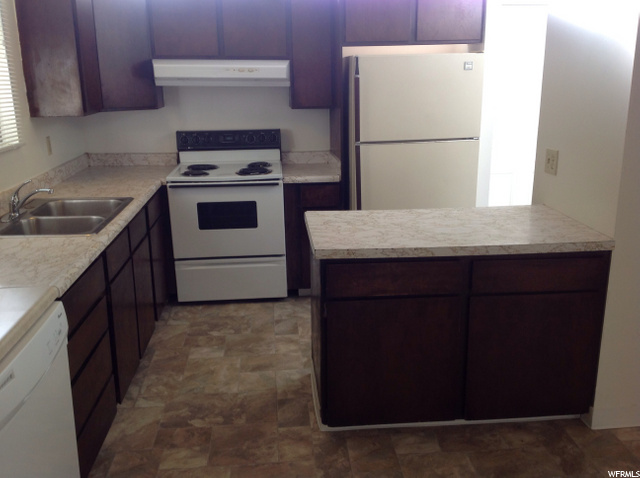 702 N Colonial St E, Layton, UT 84041 — photo 3