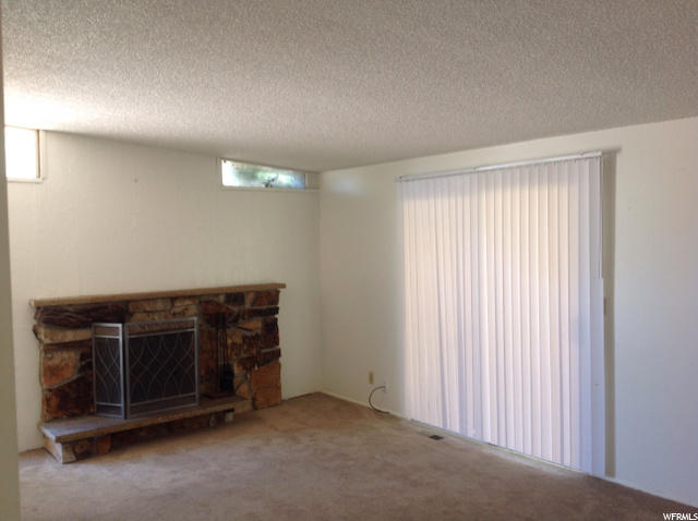 702 N Colonial St E, Layton, UT 84041 — photo 2