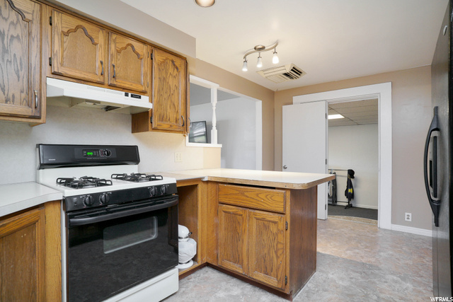 5758 S 3100 W, Roy, UT 84067 — photo 9