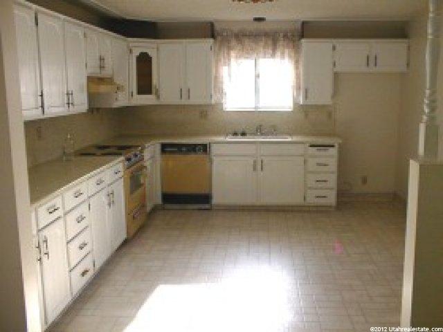 2626 Edgehill Dr, Bountiful, UT 84010 — photo 4