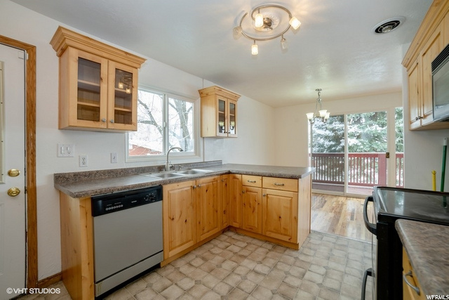 8745 S 1225 E, Sandy, UT 84094 — photo 12