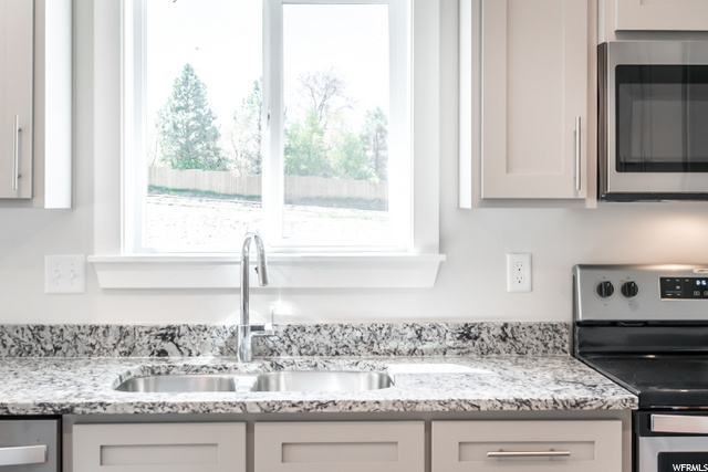 980 S 470 E, Providence, UT 84332 — photo 9