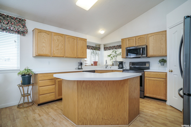 323 E 1625 N, Layton, UT 84041 — photo 7