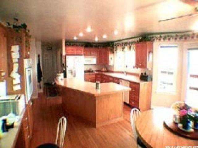 713 Eagleridge Dr, Bountiful, UT 84010 — photo 4