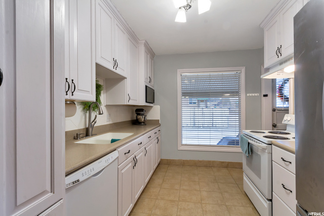 8907 S 250 E, Sandy, UT 84070 — photo 9