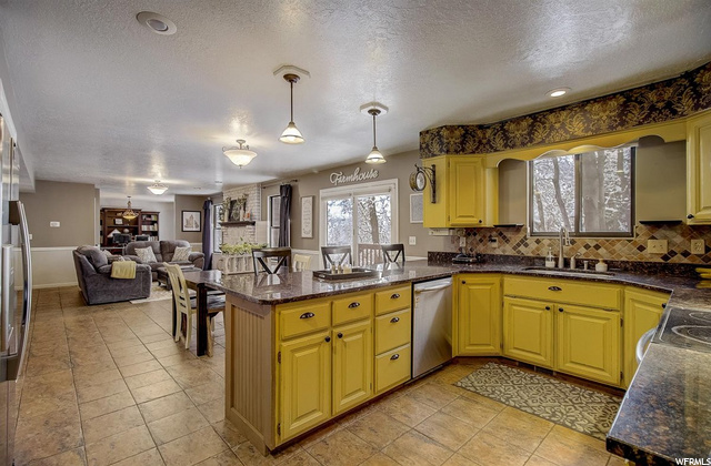 3015 Tanglewood Dr, Layton, UT 84040 — photo 11