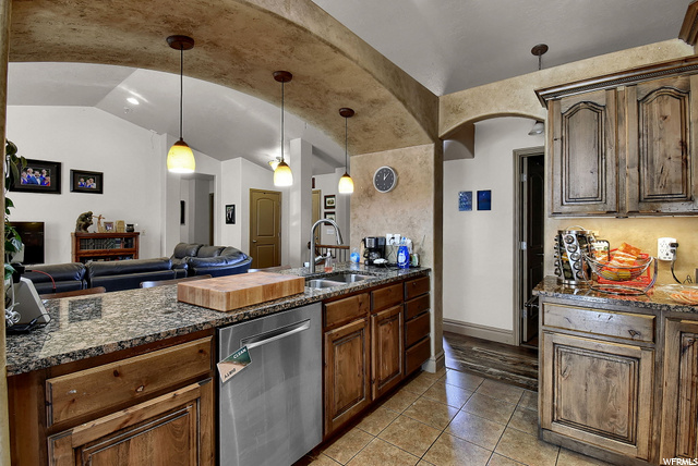 1123 E Benchview Dr N, Ogden, UT 84404 — photo 4