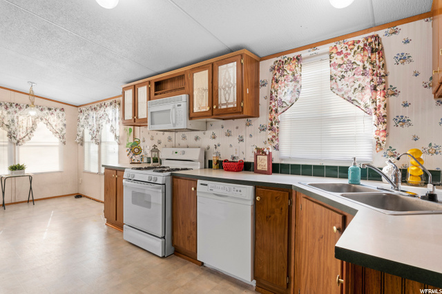 222 E Detroiter Ave S, Murray, UT 84107 — photo 6