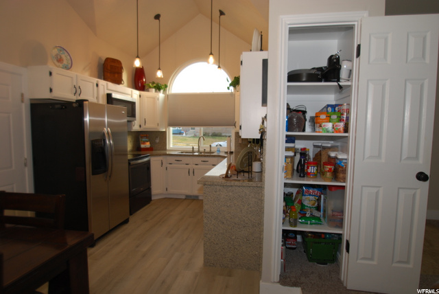1237 E Cedar View Dr, Sandy, UT 84094 — photo 9