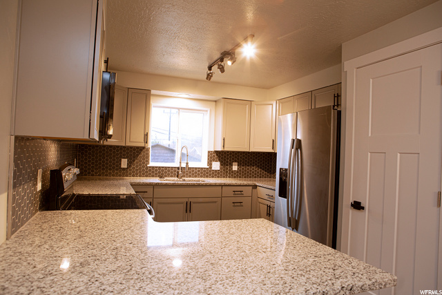 772 W 4375 S, Riverdale, UT 84405 — photo 8