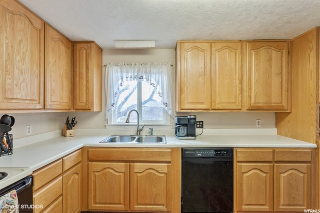 2435 N 690 W, Clinton, UT 84015 — photo 8