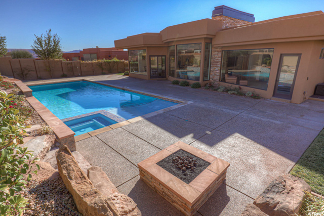 579 E Crestview Cir, Ivins, UT 84738 — photo 5