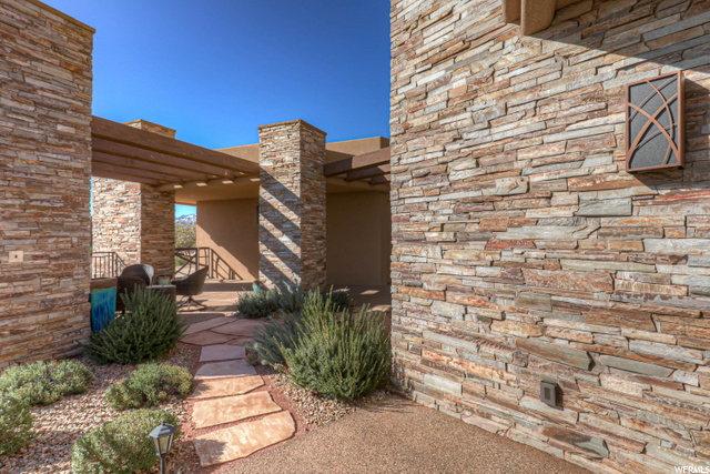 579 E Crestview Cir, Ivins, UT 84738 — photo 7