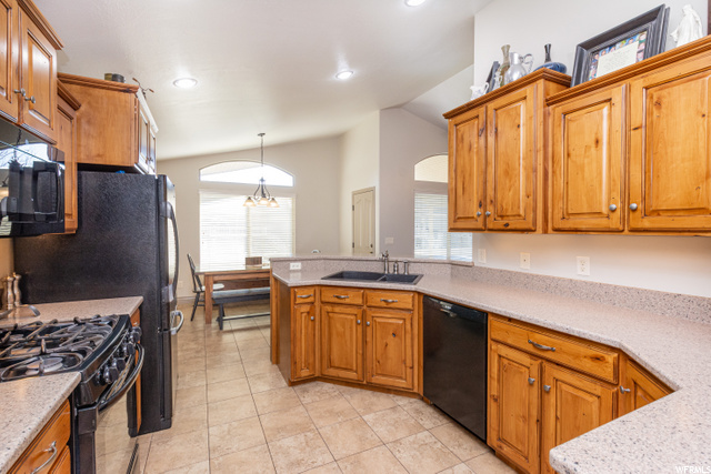 2977 W 1010 N, Clinton, UT 84015 — photo 9