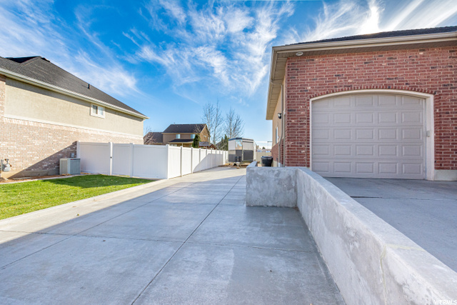 2977 W 1010 N, Clinton, UT 84015 — photo 4