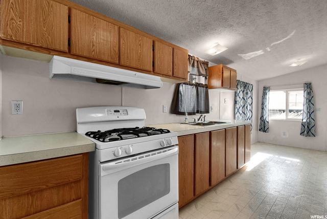 47 Sunset Dr, Layton, UT 84041 — photo 9