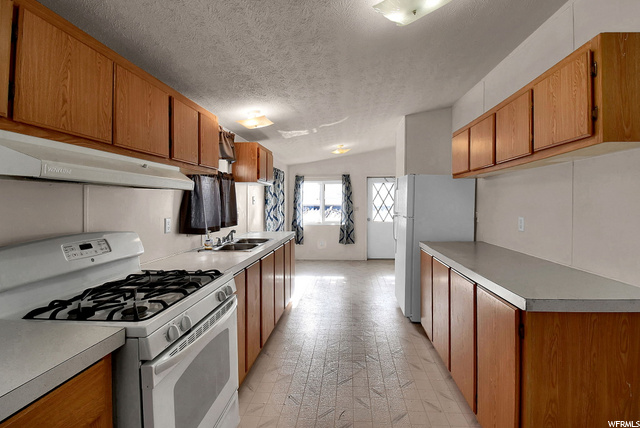 47 Sunset Dr, Layton, UT 84041 — photo 7